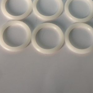 ANELLO PER TENDE IN PLASTICA MM.32X44