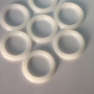 ANELLO PER TENDE IN PLASTICA MM.26X36